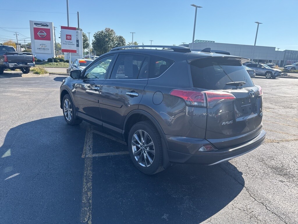 2017 Toyota RAV4 Limited photo 4