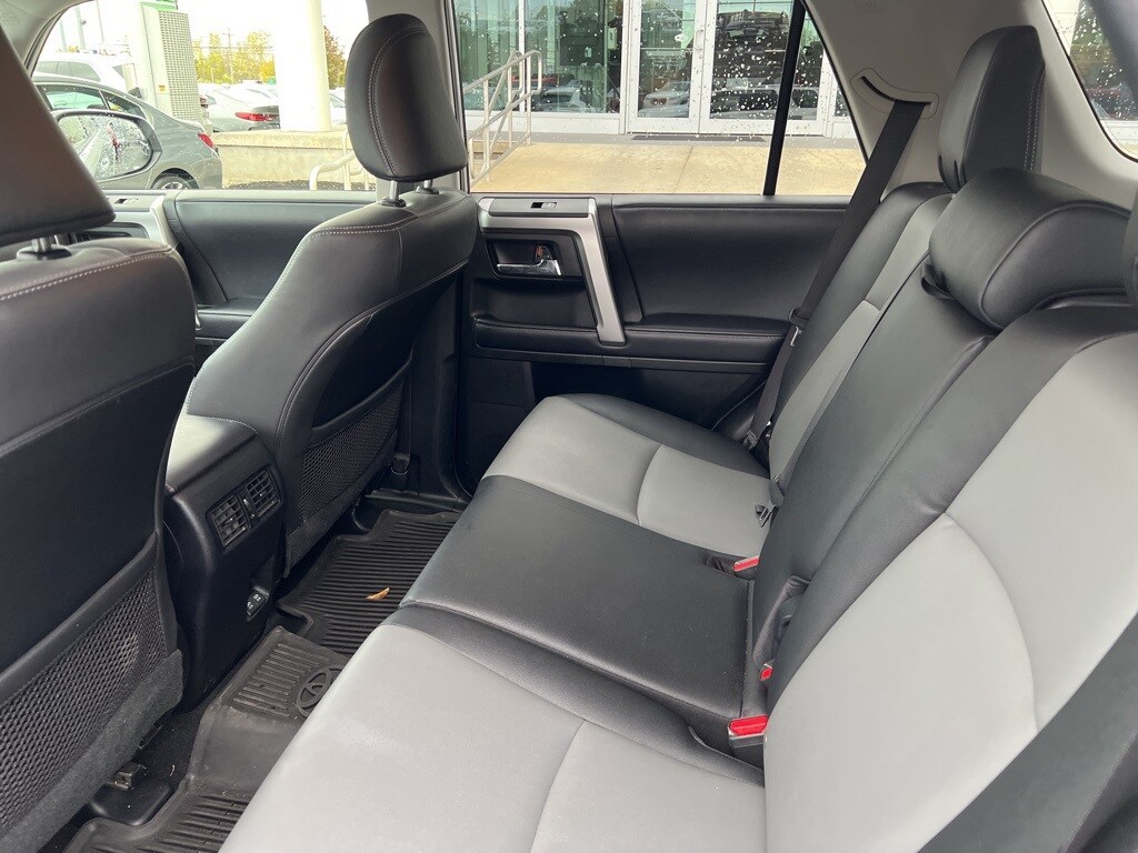 2020 Toyota 4Runner Base photo 4