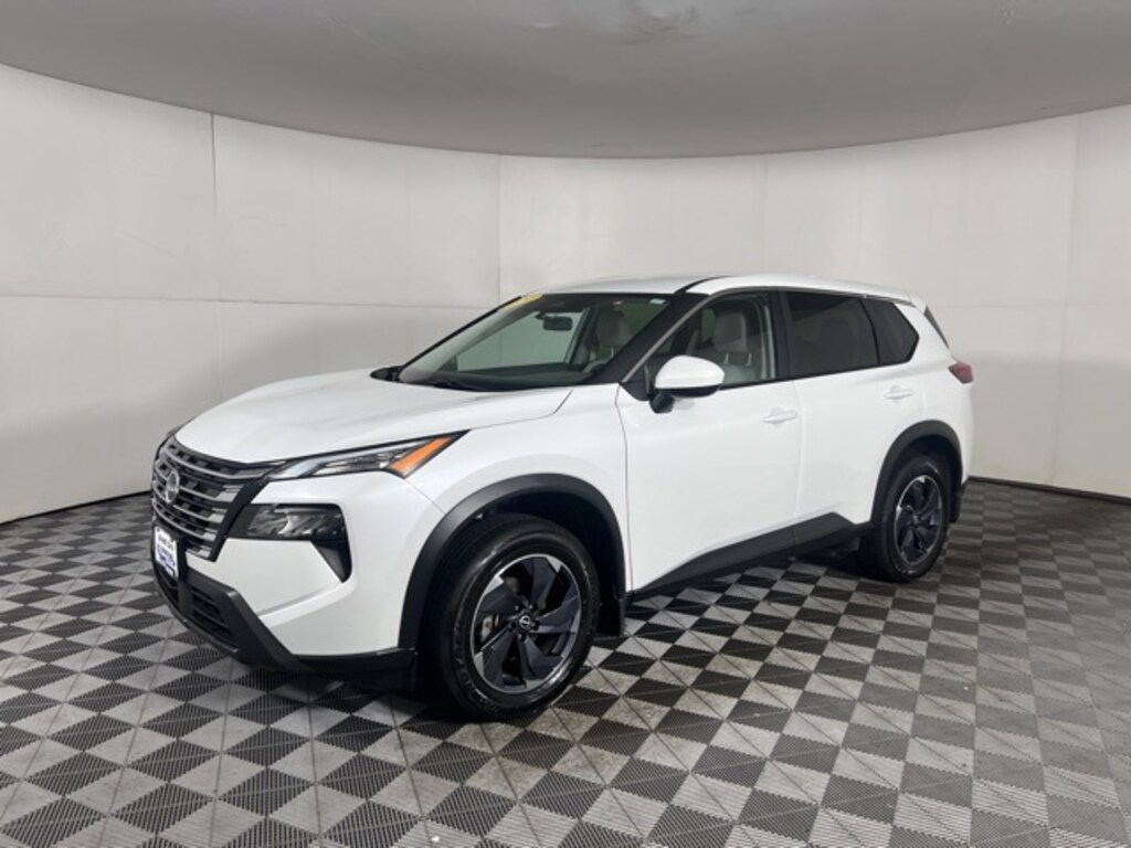 Used 2024 Nissan Rogue SV SUV