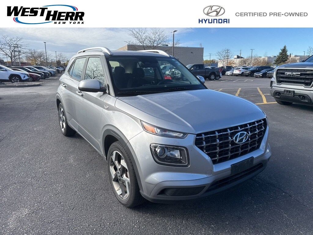 Used 2023 Hyundai Venue SEL SUV