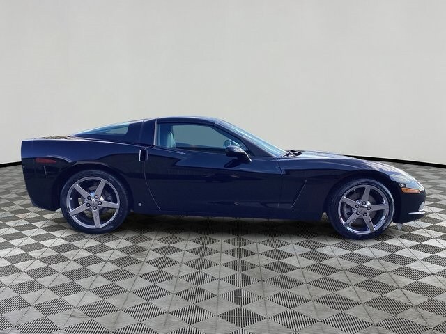 2007 Chevrolet Corvette Base Coupe photo 2
