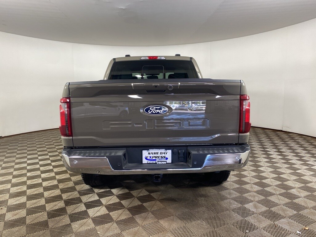 2025 Ford F-150 XLT photo 2