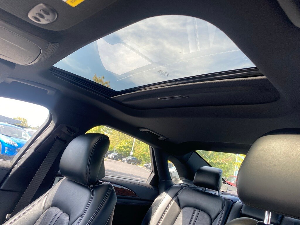 2019 Lincoln MKZ Reserve photo 4