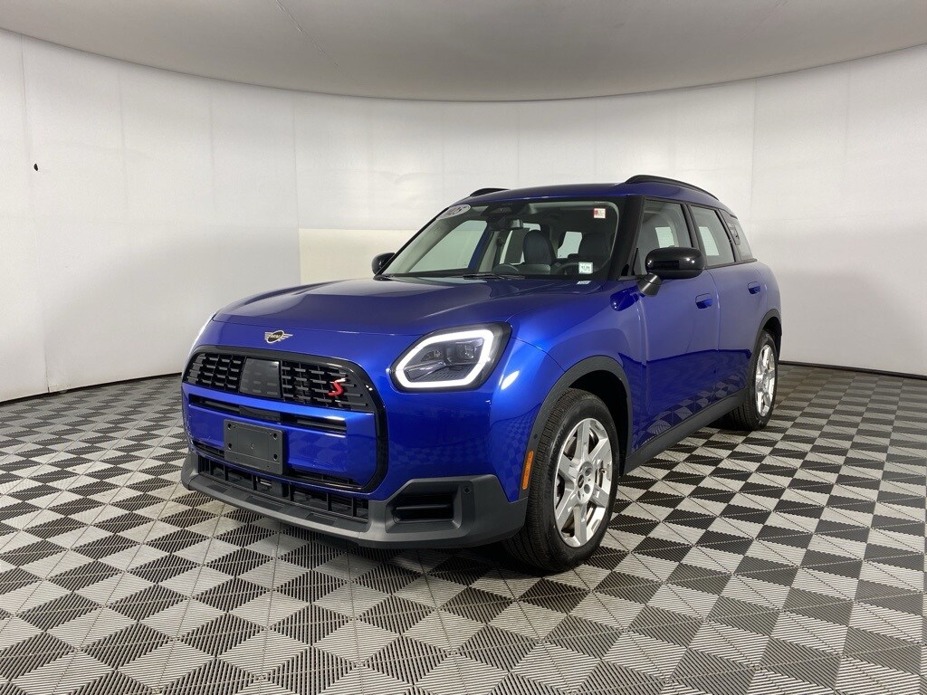 2025 Mini Cooper S ALL4 photo 3