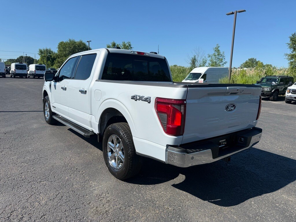 2025 Ford F-150 XLT photo 3