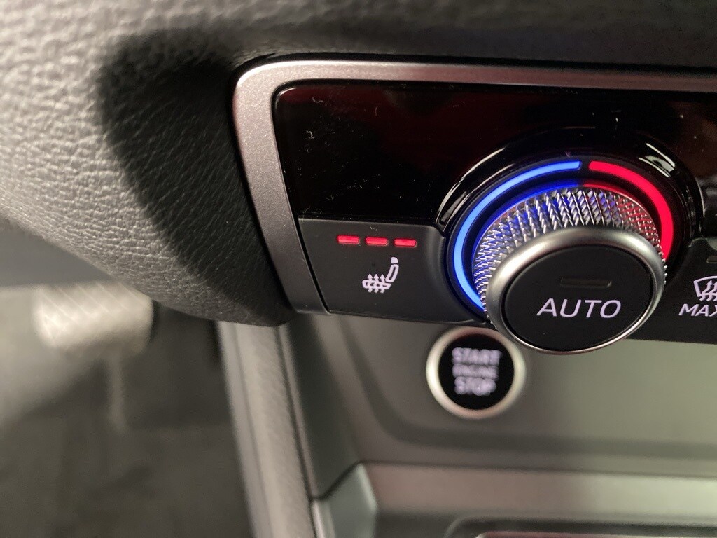 2024 Audi Q3 45 TFSI S line Premium photo 2
