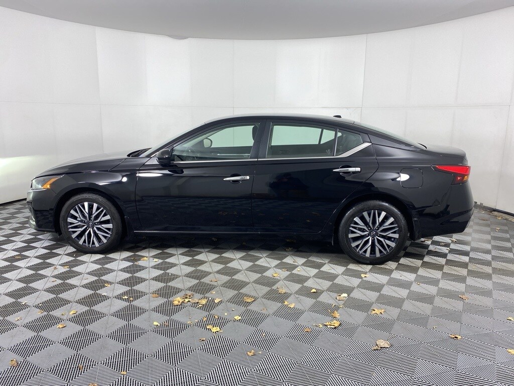 2023 Nissan Altima 2.5 SV photo 4