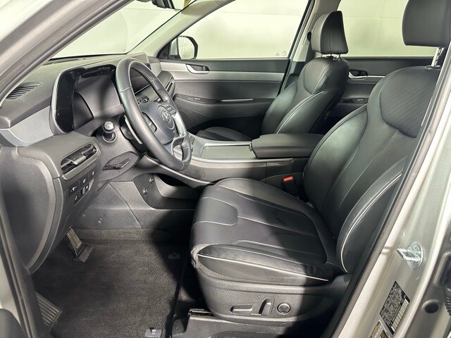 Used 2023 Hyundai Palisade SEL with VIN KM8R2DGE9PU564612 for sale in Bowmansville, NY