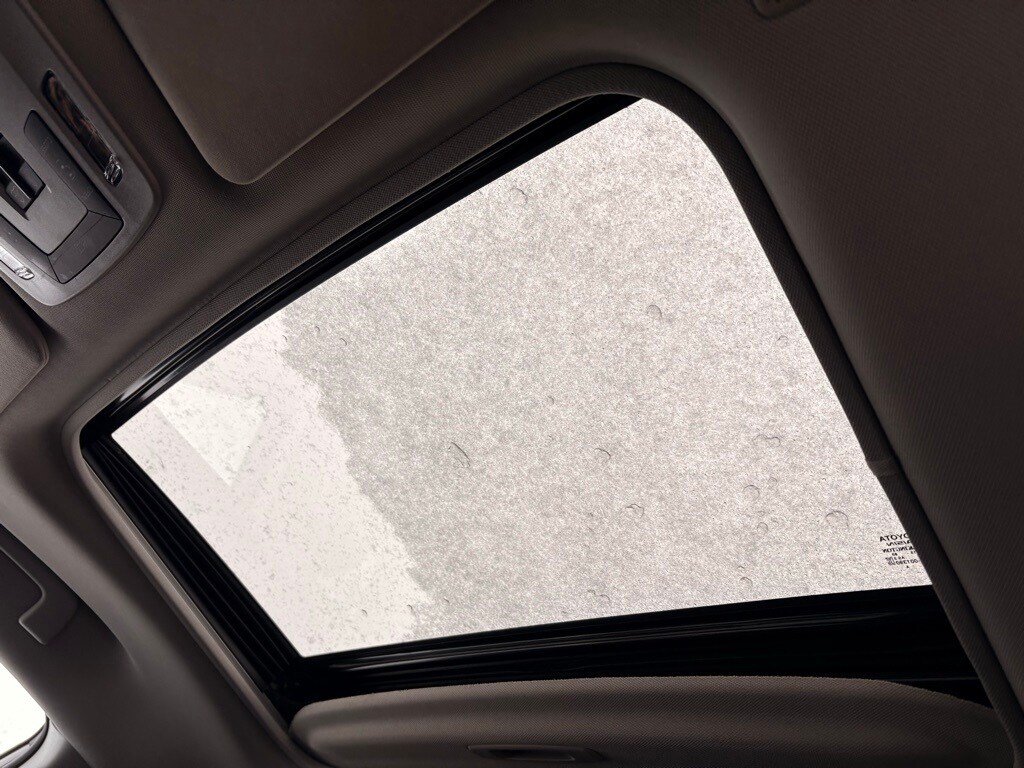 Used 2022 Toyota Sienna XLE 7 Passenger Van Passenger Van