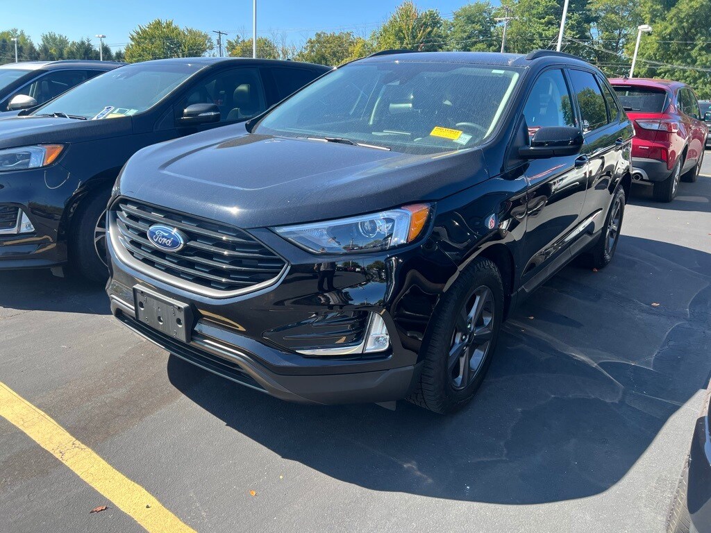 2024 Ford Edge SEL photo 4