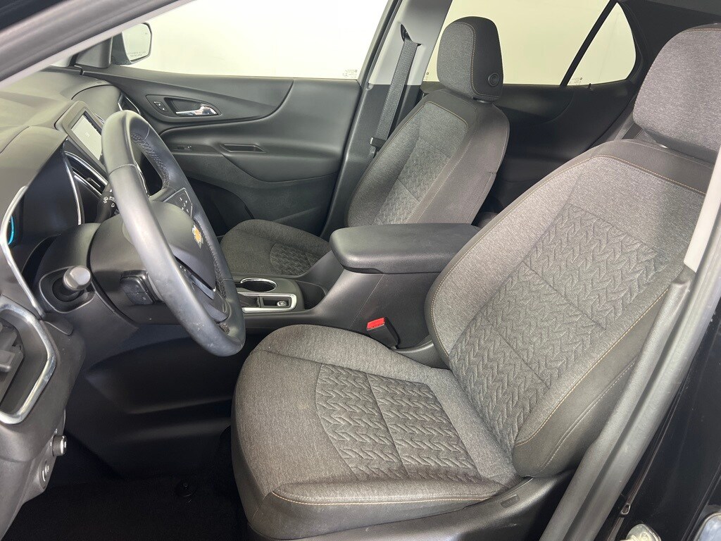 2023 Chevrolet Equinox LT photo 3