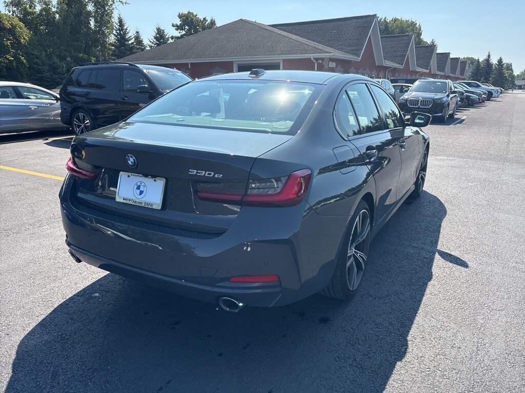 2023 Bmw 330e xDrive Sedan photo 4