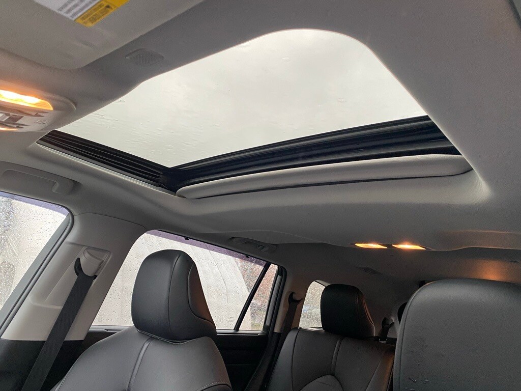 Used 2021 Toyota Highlander XLE SUV