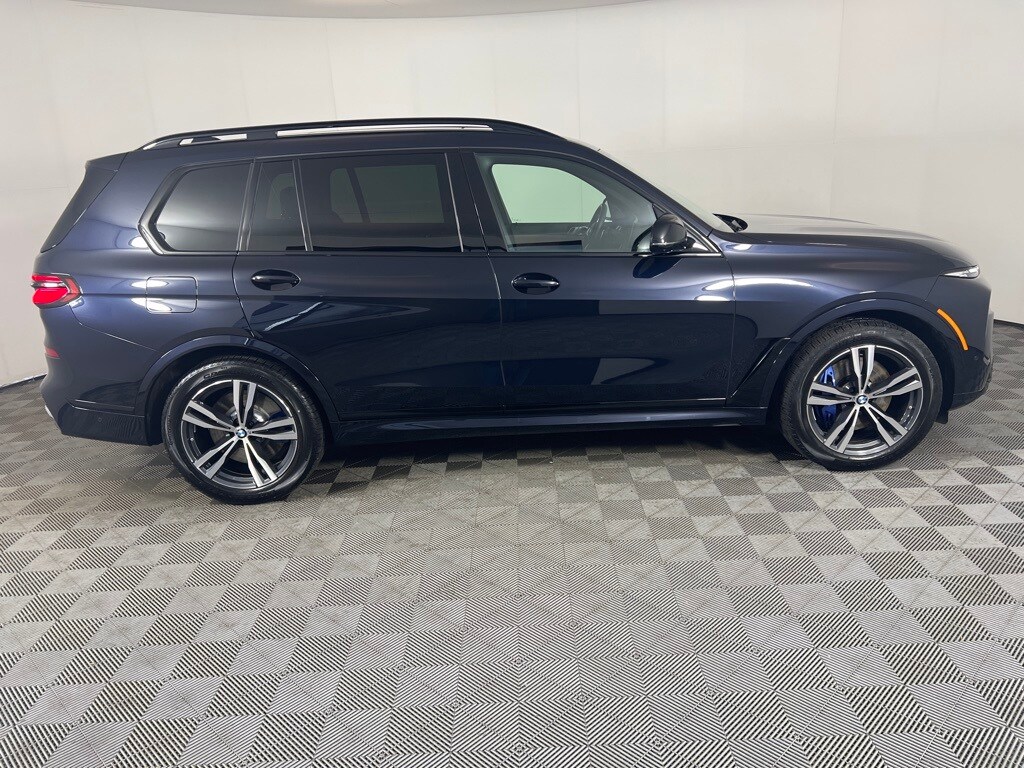 2025 Bmw X7 M60i photo 3