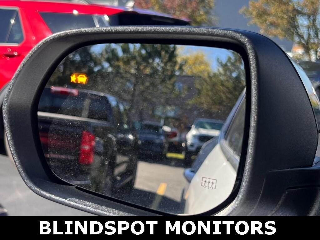 Used 2024 Chevrolet Traverse Z71 SUV