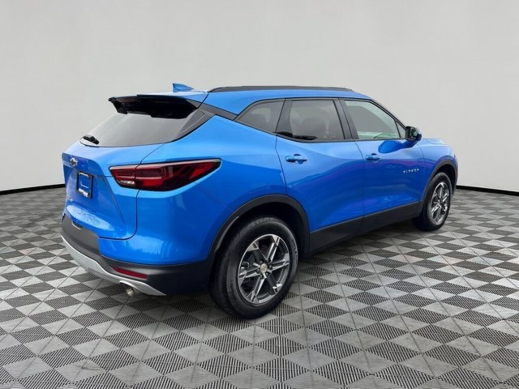 Used 2025 Chevrolet Blazer LT w/2LT SUV