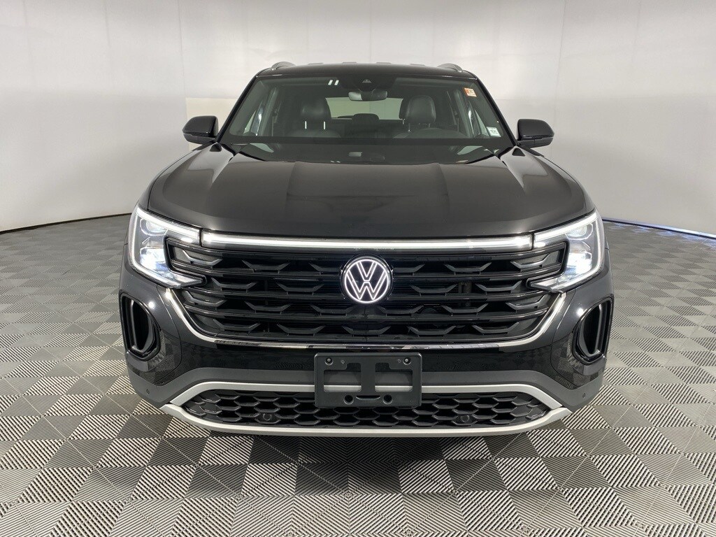 Used 2024 Volkswagen Atlas Cross Sport 2.0T SE w/Technology SUV