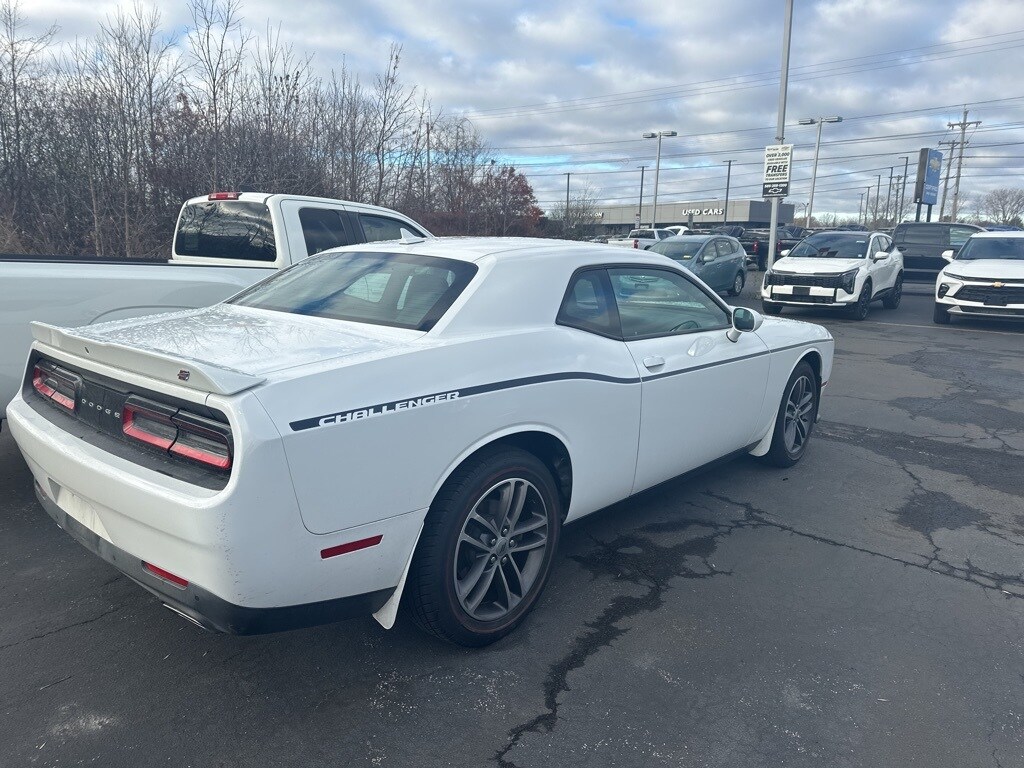 2019 Dodge Challenger GT photo 3