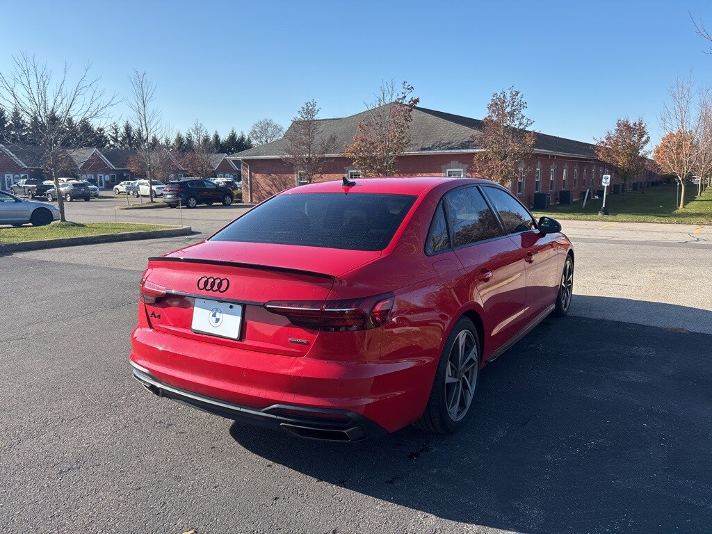 2023 Audi A4 45 S line Premium Plus photo 4