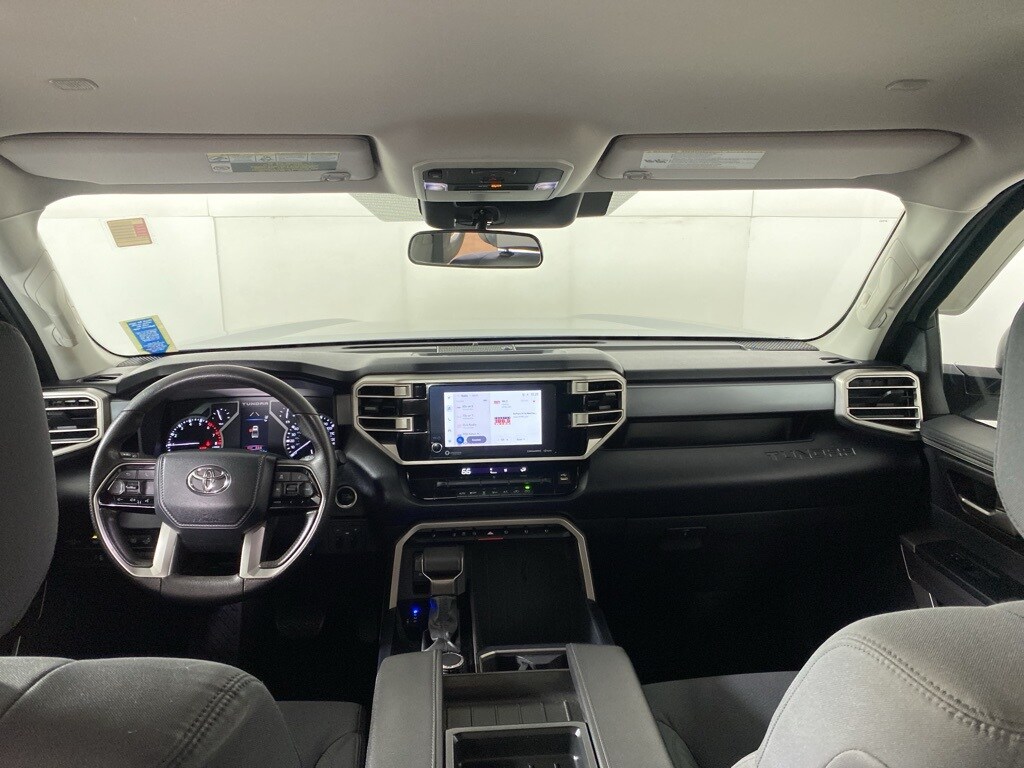 2022 Toyota Tundra SR5 CrewMax photo 2