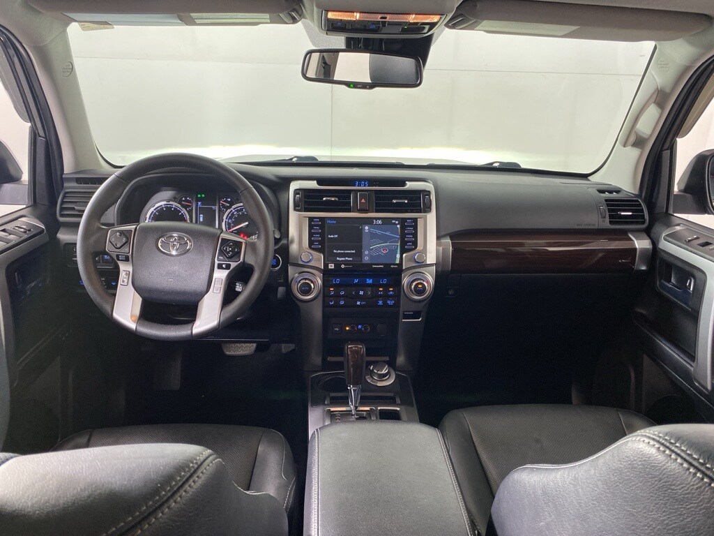 2022 Toyota 4Runner Limited photo 2