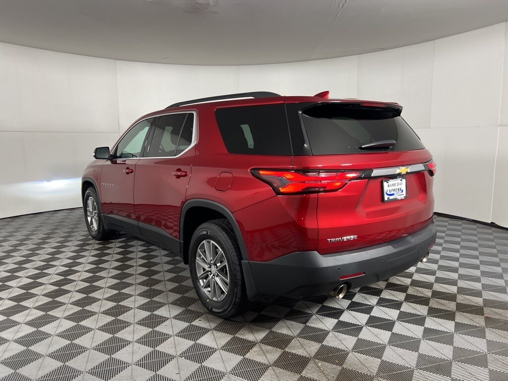2023 Chevrolet Traverse Leather photo 2
