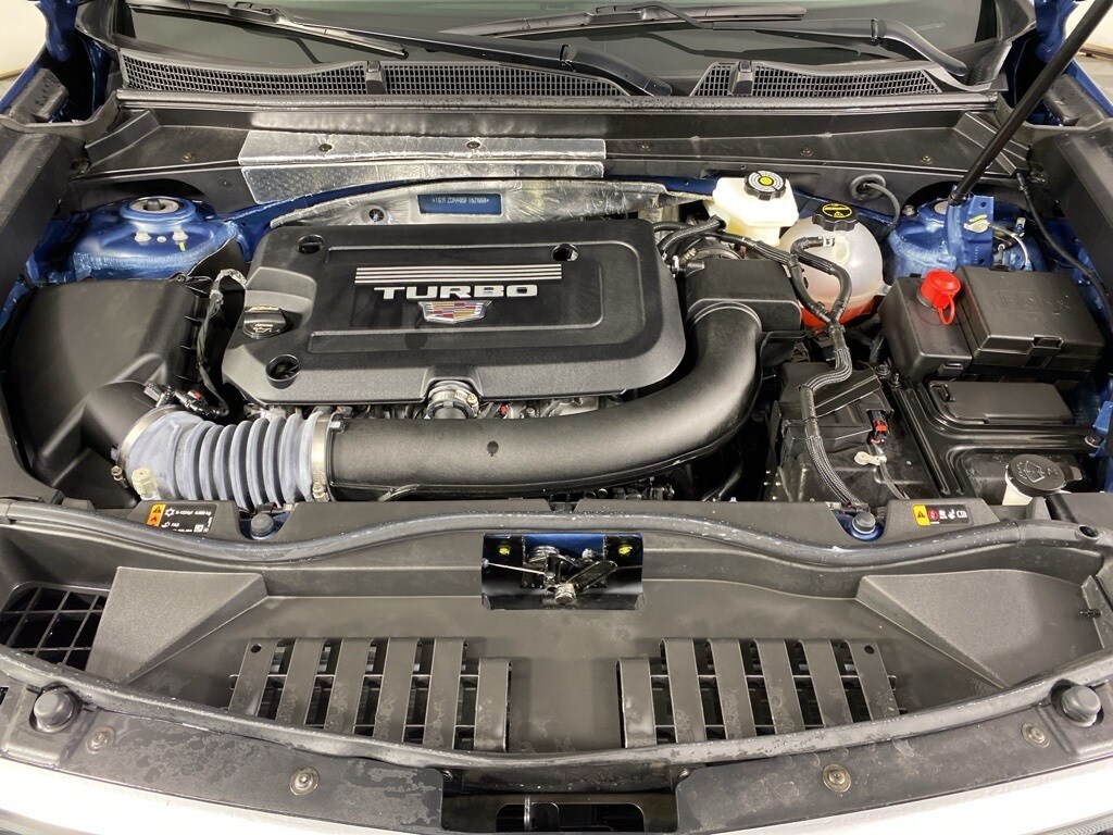 2025 Cadillac XT4 Premium Luxury photo 3