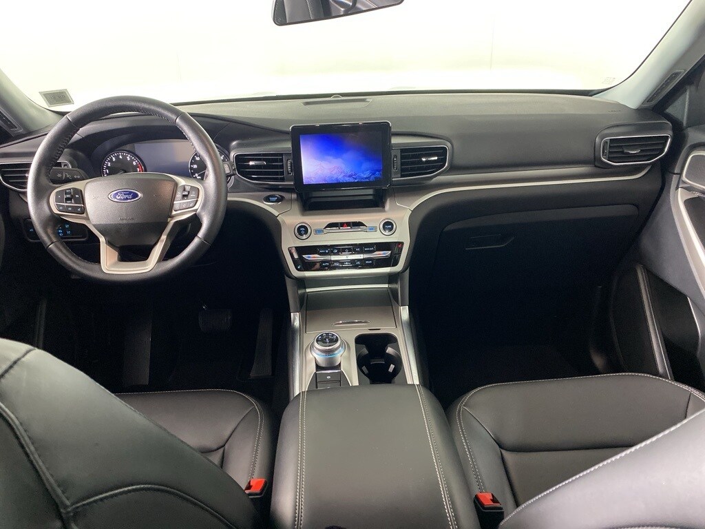 2022 Ford Explorer XLT photo 2