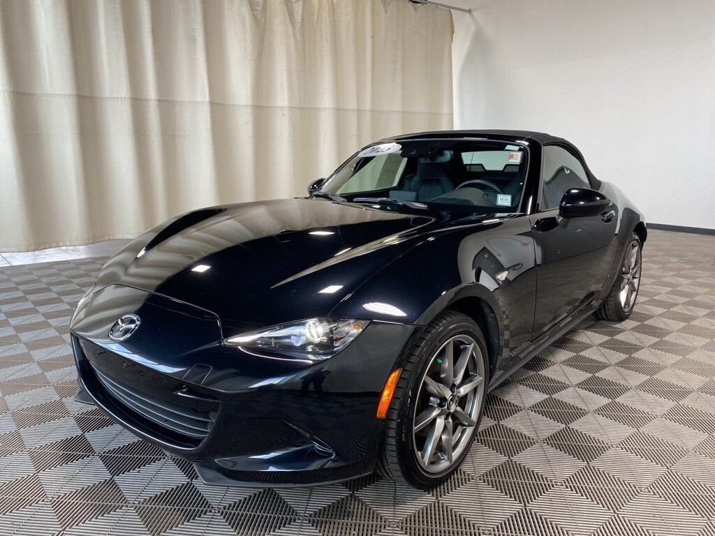 2023 Mazda MX-5 Miata Miata Grand Touring photo 3