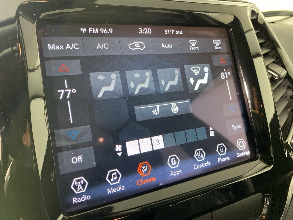 2019 Jeep Cherokee Limited photo 3