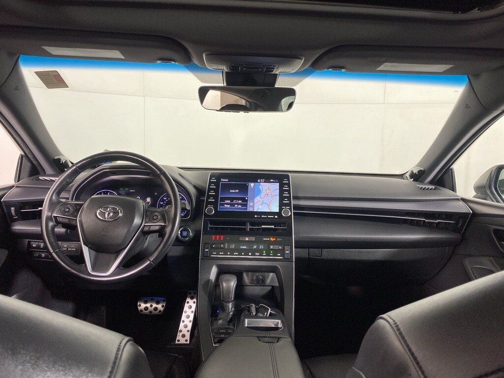 2019 Toyota Avalon Touring photo 2
