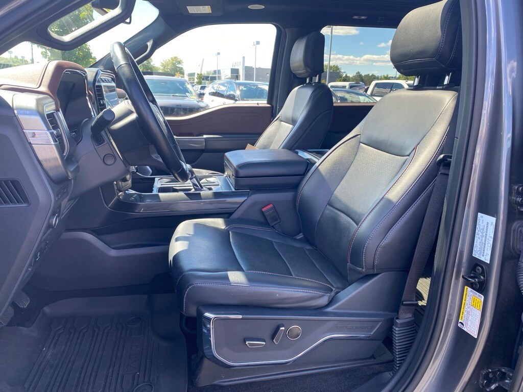 2022 Ford F-150 Lariat photo 2