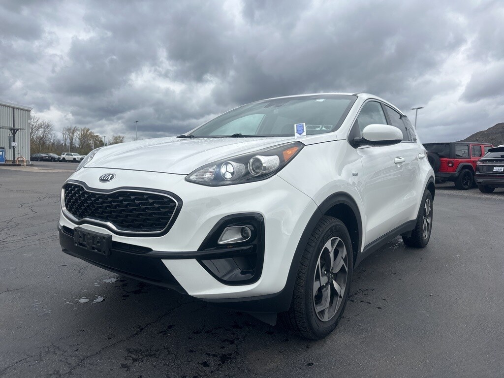 2020 Kia Sportage LX photo 2