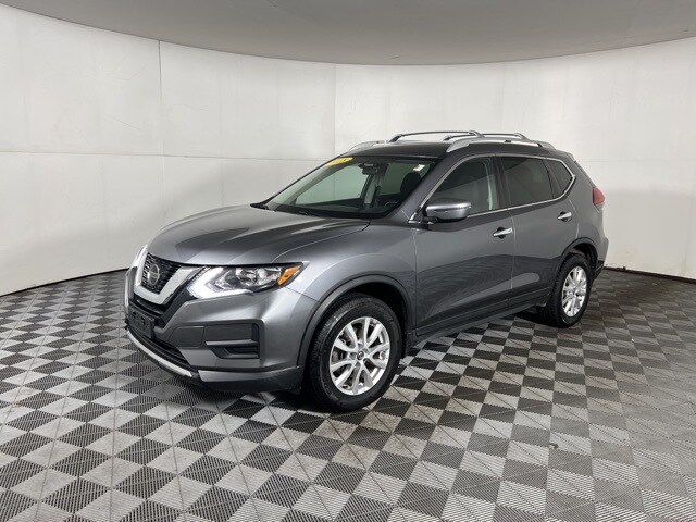 2018 Nissan Rogue SV photo 3