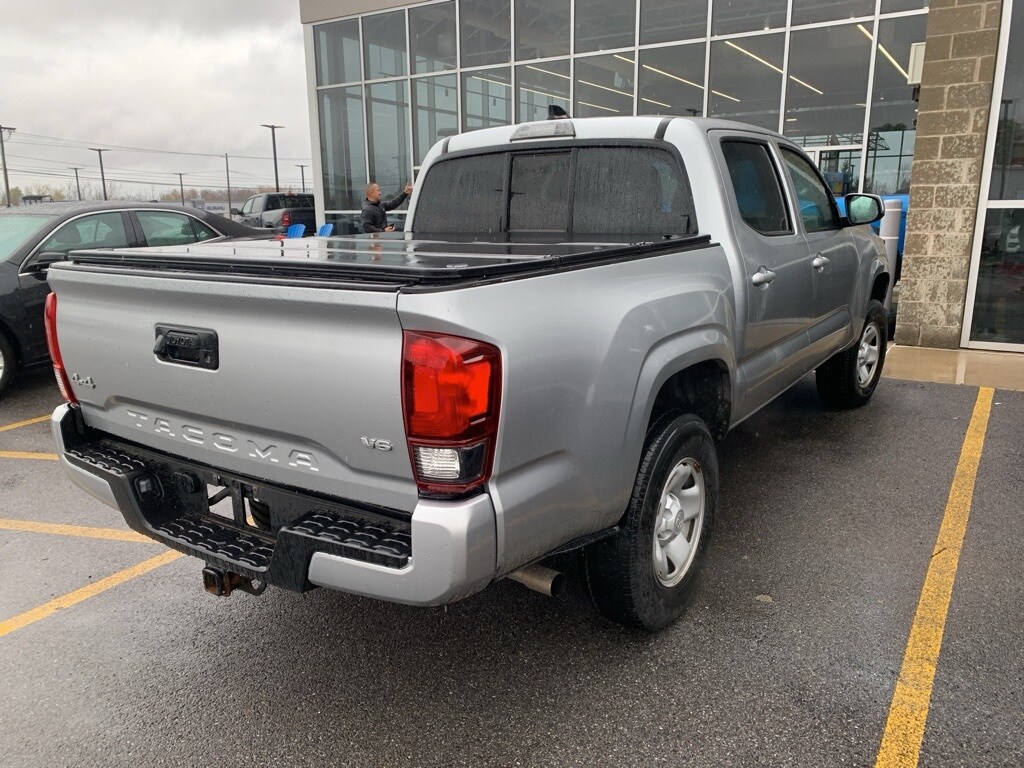 2022 Toyota Tacoma SR V6 photo 2