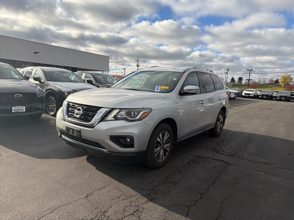 Used 2019 Nissan Pathfinder SV SUV