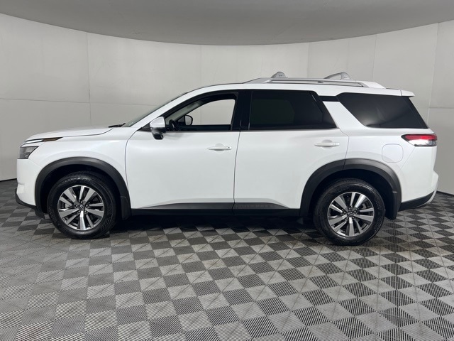 2025 Nissan Pathfinder SL photo 4