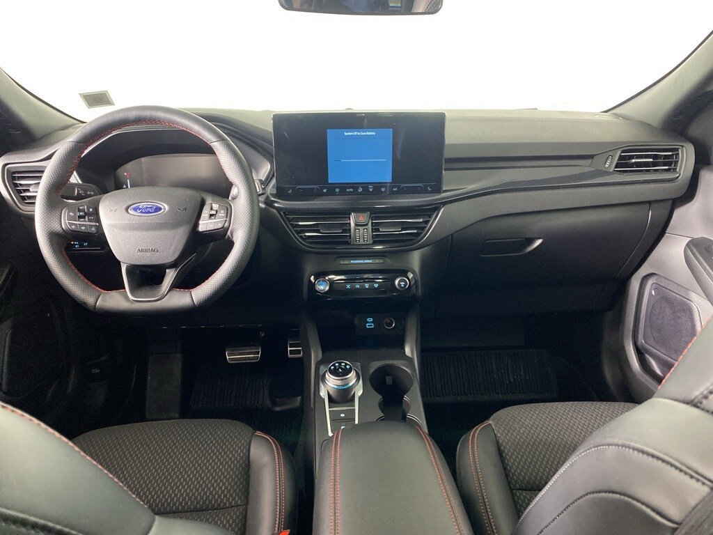 2023 Ford Escape ST-Line photo 2