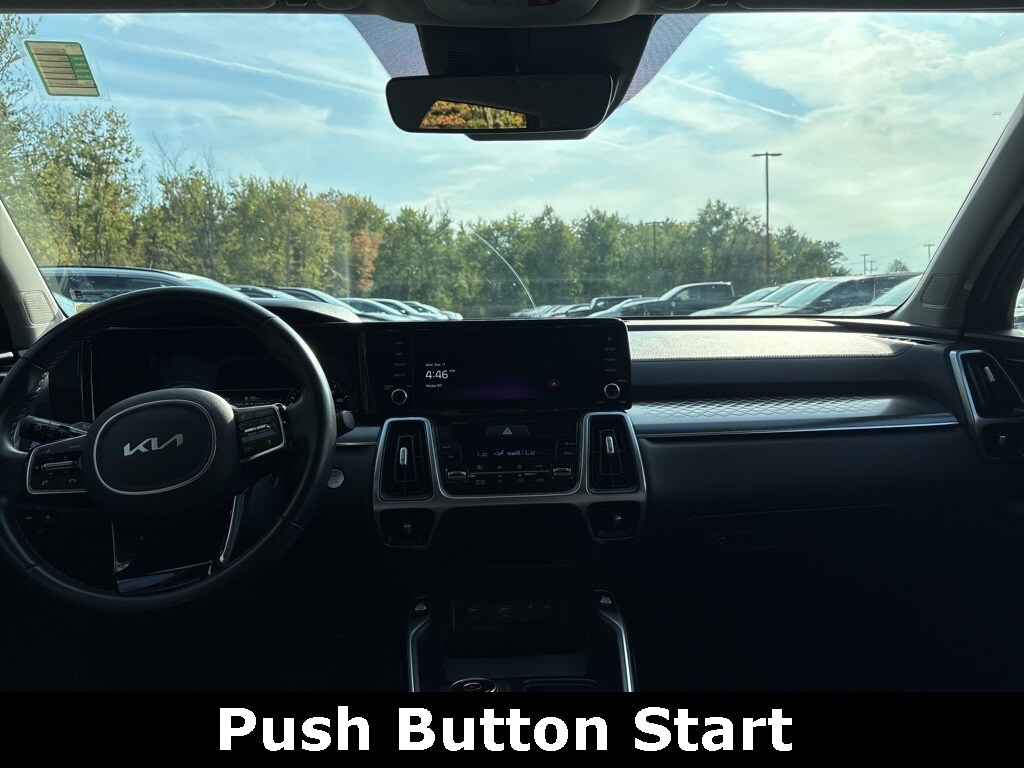 2023 Kia Sorento Hybrid EX photo 2