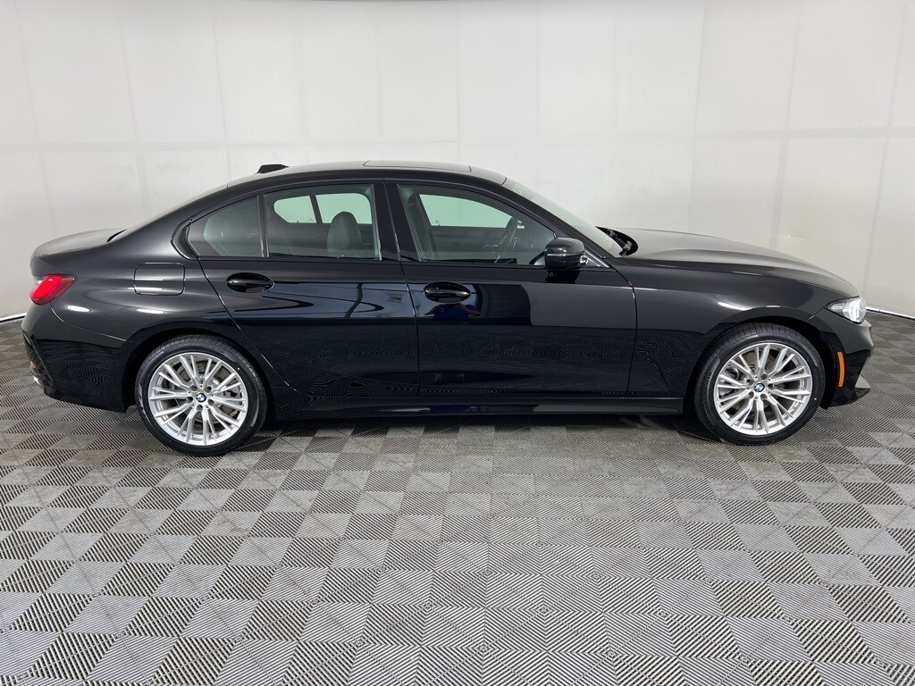 2023 Bmw 330i xDrive Sedan photo 3