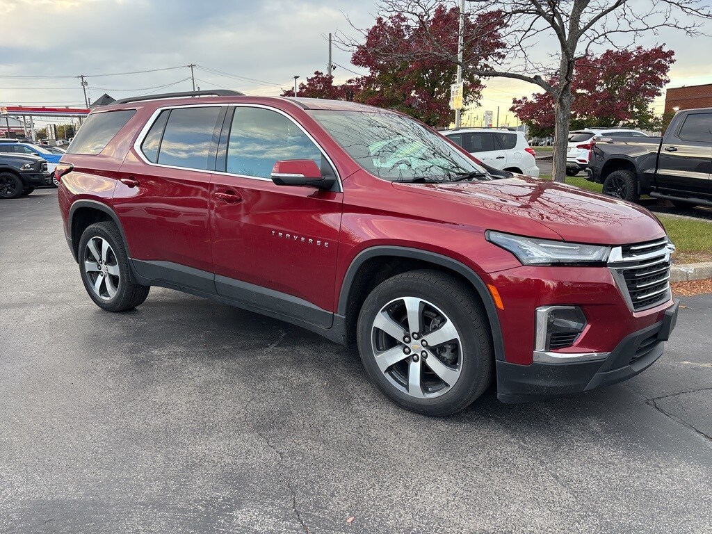 Used 2022 Chevrolet Traverse LT Leather SUV