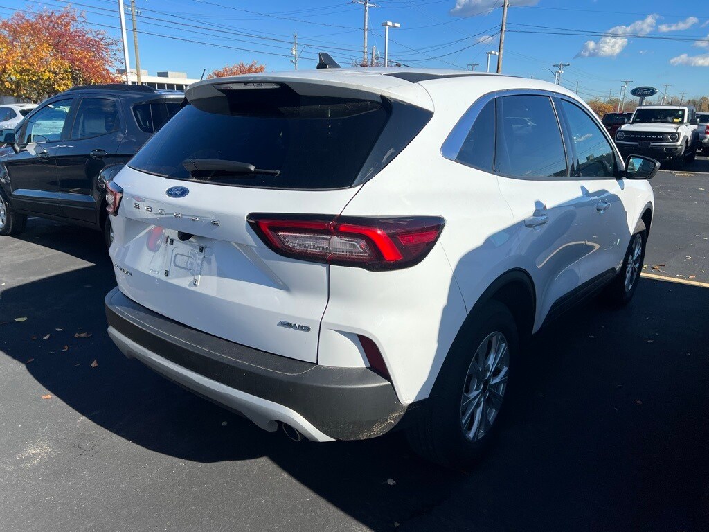 2023 Ford Escape Active photo 2