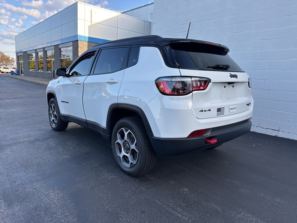 2022 Jeep Compass Trailhawk photo 2