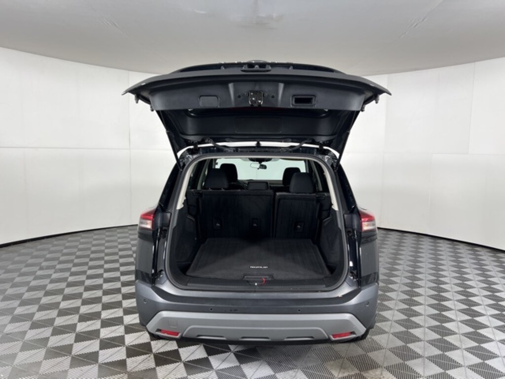 Used 2023 Nissan Rogue SV SUV