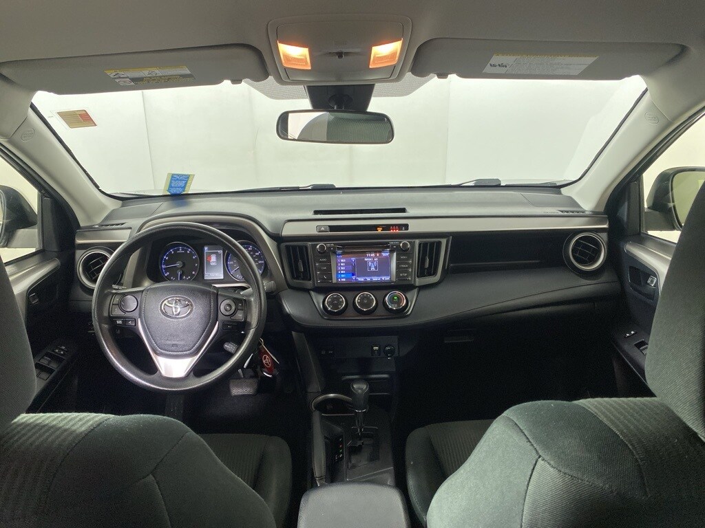 2018 Toyota RAV4 LE photo 2