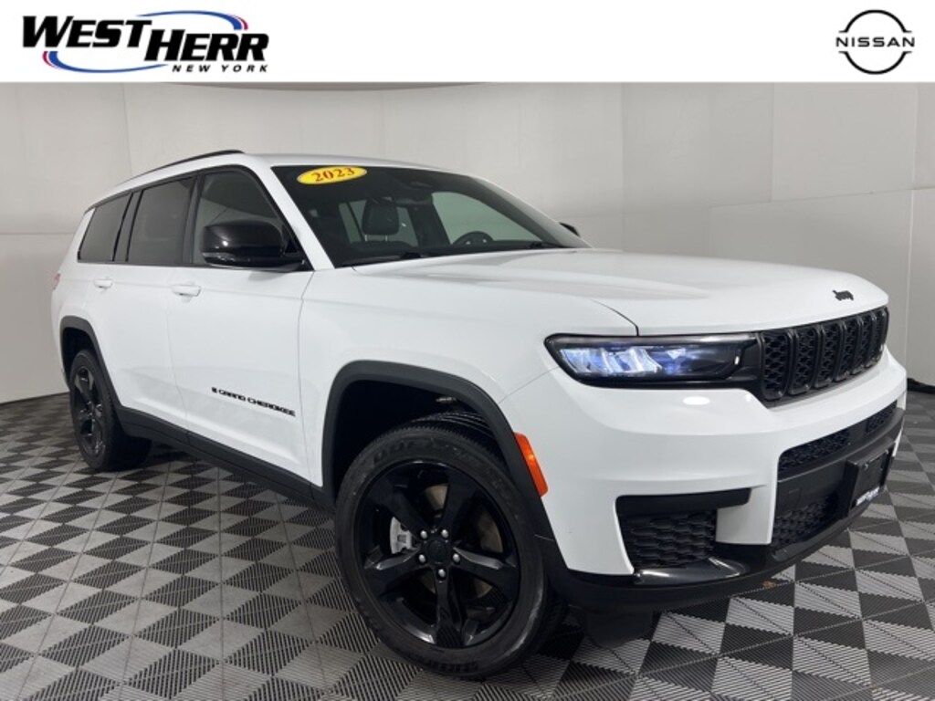 Used 2023 Jeep Grand Cherokee L Laredo SUV
