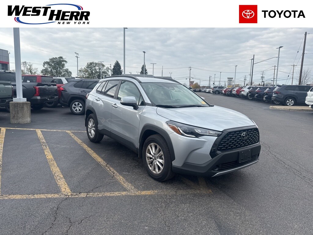 Used 2023 Toyota Corolla Cross LE SUV