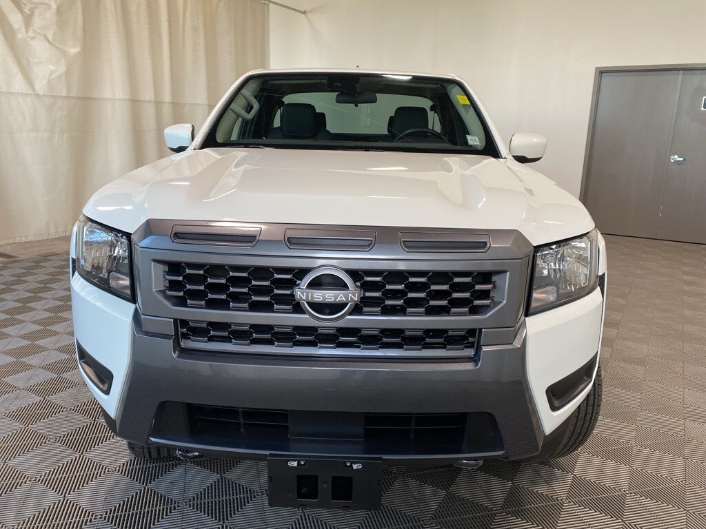 2025 Nissan Frontier SV photo 3