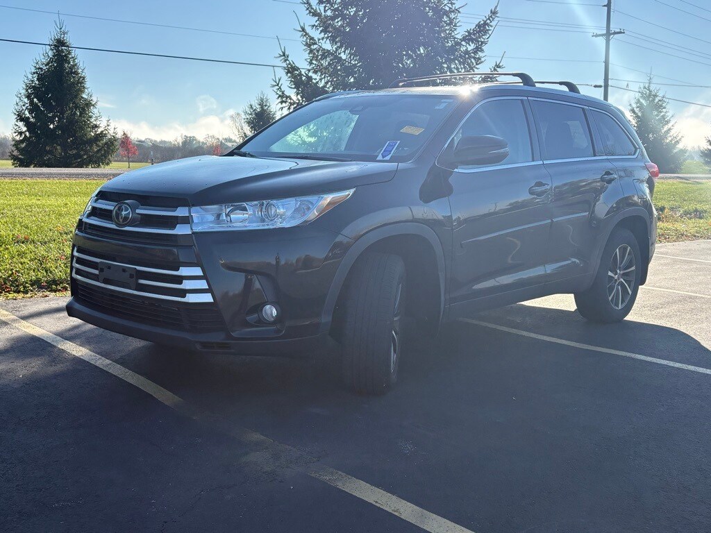 Used 2019 Toyota Highlander XLE V6 SUV