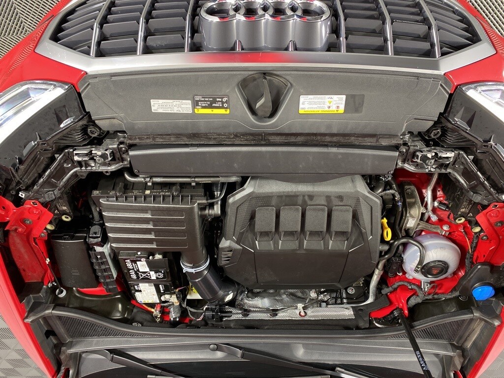 2025 Audi Q3 45 TFSI S line Premium photo 3